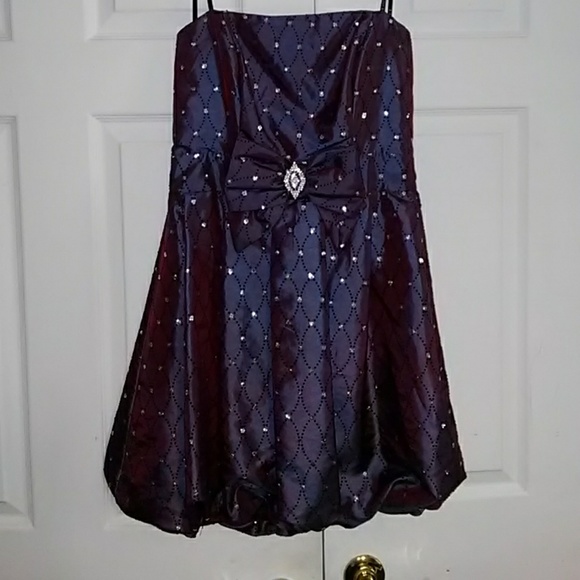 B Darlin Dresses & Skirts - Women's strapless iridescent party dress NWT